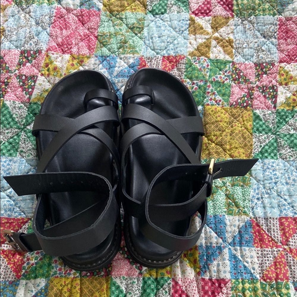 Liberte leather black Strappy Sandals